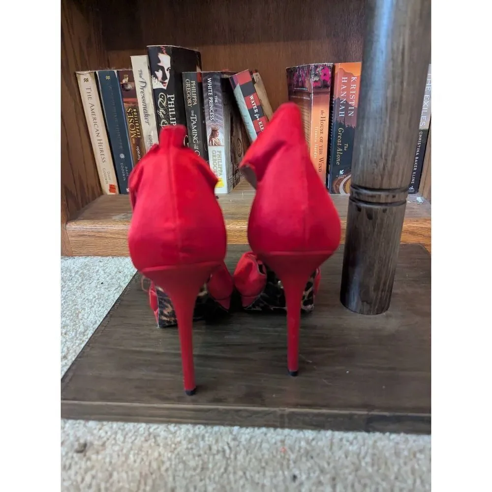 Betsey Johnson Women's Size 8 Pink Rose Pumps Heels Stiletto